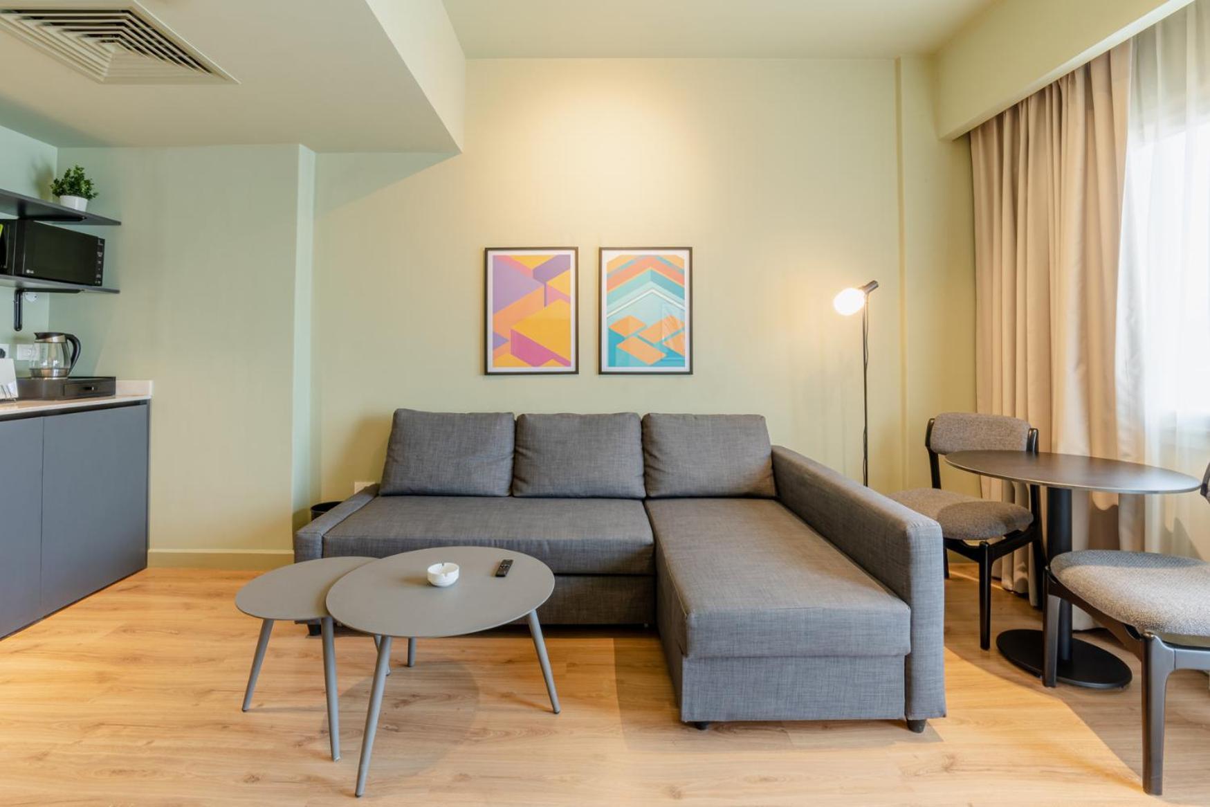 Grey L Downtown Ouzonian House * Каїр